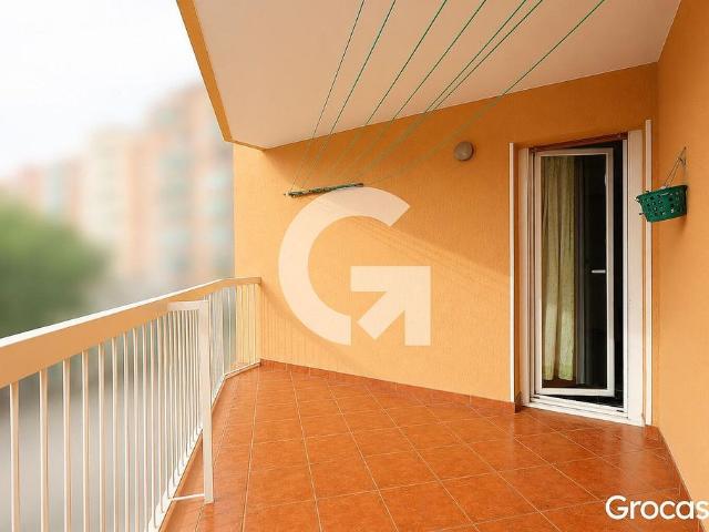 Piso en venta en Prat de Llobregat, El, de 80 m² 3 habitaciones por 285.000