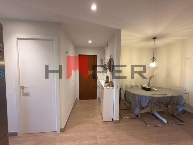 Piso en venta en Prat de Llobregat El, Estruch Eixample. Piso reformado con terraza en zona privilegiada. Pisos Prat de Llobregat.
