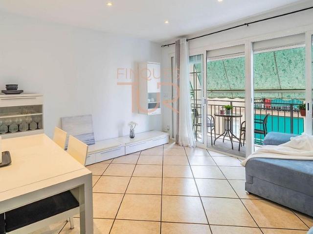 Piso en venta en Premià de Mar, de 74 m² 4 habitaciones por 305.000