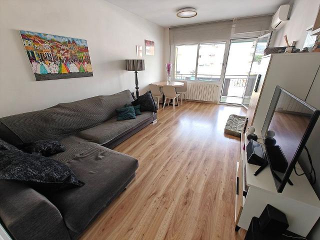 Piso en venta en Premià de Mar, de 87 m² 4 habitaciones por 359.000