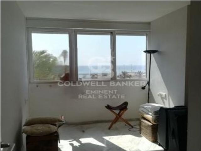 Piso en venta en primera línea de mar
