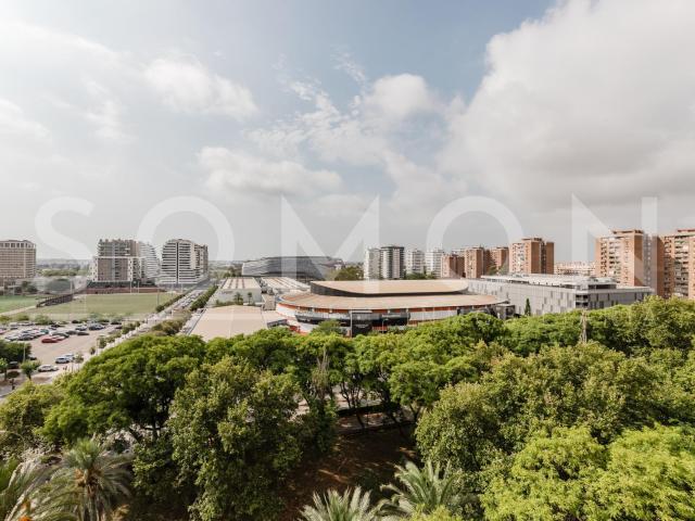 Piso en venta en Quatre Carreres, Valencia, con espectaculares vistas despejadas al Roig Arena