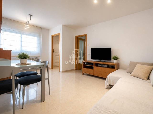 Piso en venta en Rubí, Ca n´Oriol. PISO EN CAN ROSÉS RUBÍ CON PLAZA DE PARKING Y TRASTERO. Pisos.