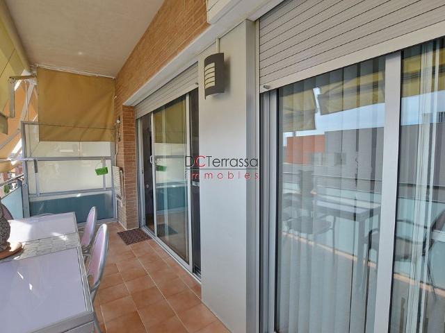 Piso en venta en Rubí, de 106 m² 3 habitaciones por 400.000