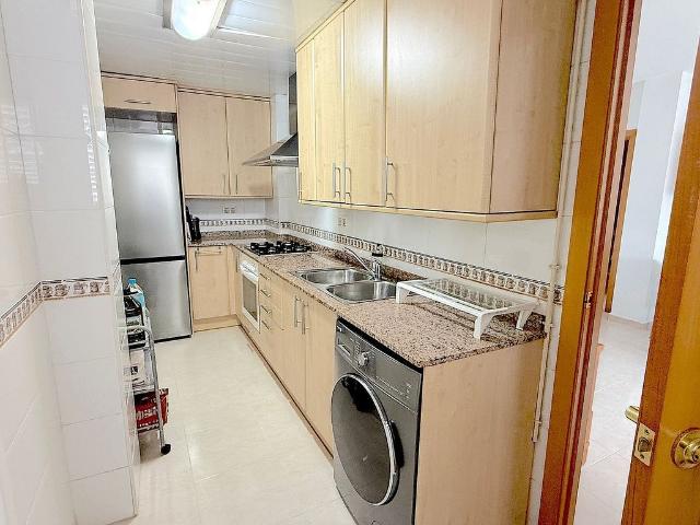 Piso en venta en Rubí, de 53 m² 1 habitación por 176.000