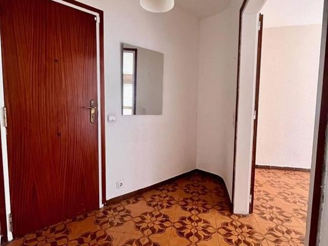 Piso en venta en Rubí, de 65 m² 3 habitaciones por 195.000