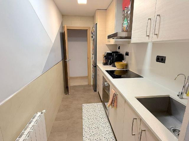 Piso en venta en Rubí, de 69 m² 3 habitaciones por 229.000
