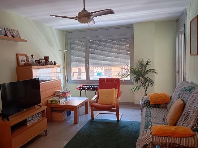 Piso en venta en Rubí, de 83 m² 3 habitaciones por 298.000