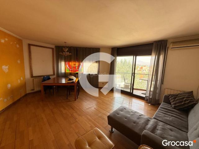 Piso en venta en Rubí, La Serreta. DÚPLEX PARA REFORMAR. Pisos.