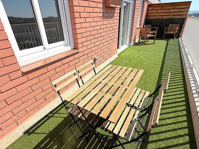 Piso en venta en Rubí, Zona Nord. PISO TOTALMENTE REFORMADO CON TERRAZA Y ASCENSOR. Pisos.