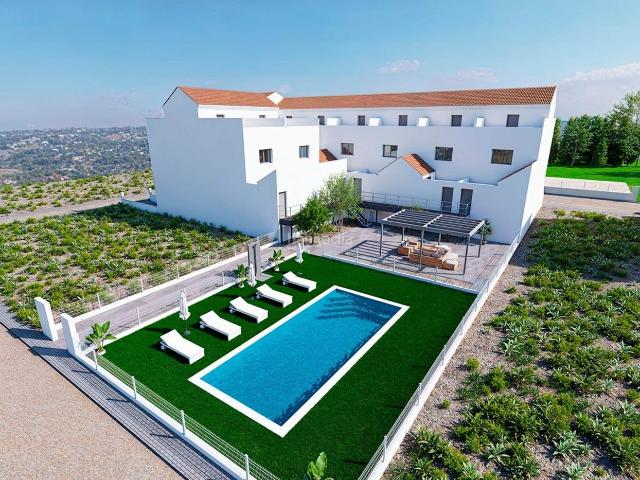 Piso en venta en Rafal. Villa Semidetached de 4 dormitorios y 3 baños con piscina y jardín en RAFAL. Pisos.