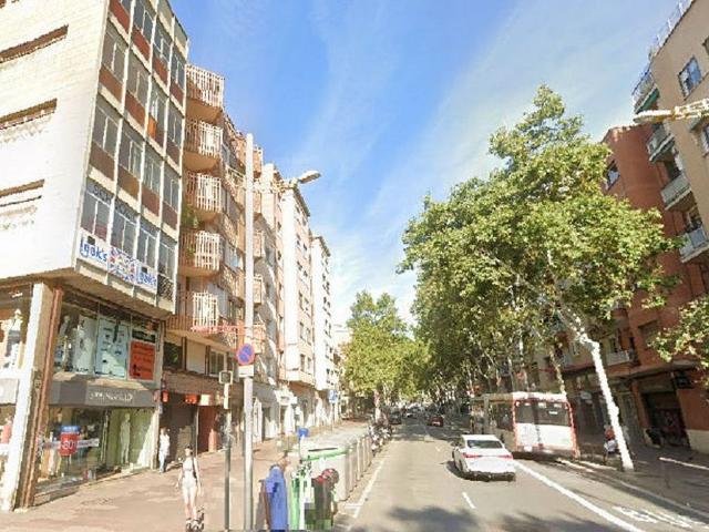 Piso en venta en rambla De Fabra i Puig, Barcelona, de 84 m² 3 habitaciones por 229.000