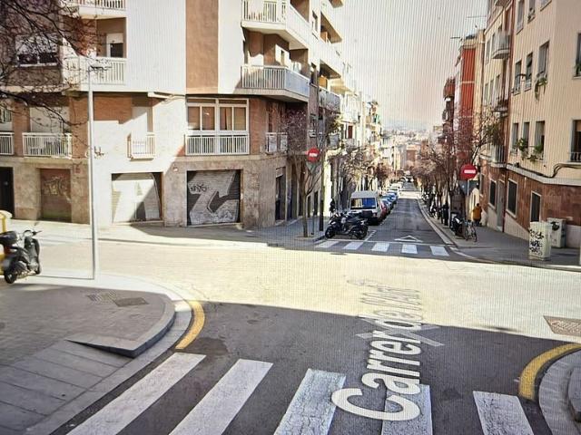 Piso en venta en rambla De la Muntanya, Barcelona, de 65 m² 3 habitaciones por 339.000