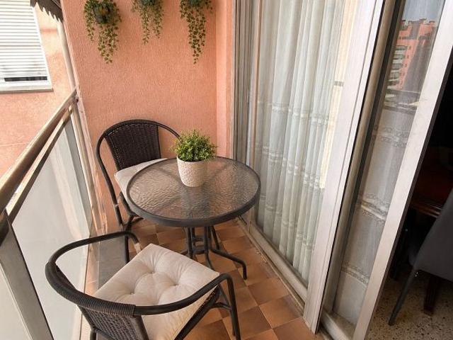 Piso en venta en rambla De L'onze de Setembre, Barcelona, de 70 m² 3 habitaciones por 323.000
