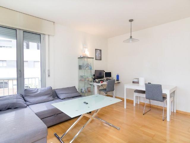Piso en venta en rambla De Ribatallada, Sant Cugat del Vallès, de 77 m² 3 habitaciones por 475.000