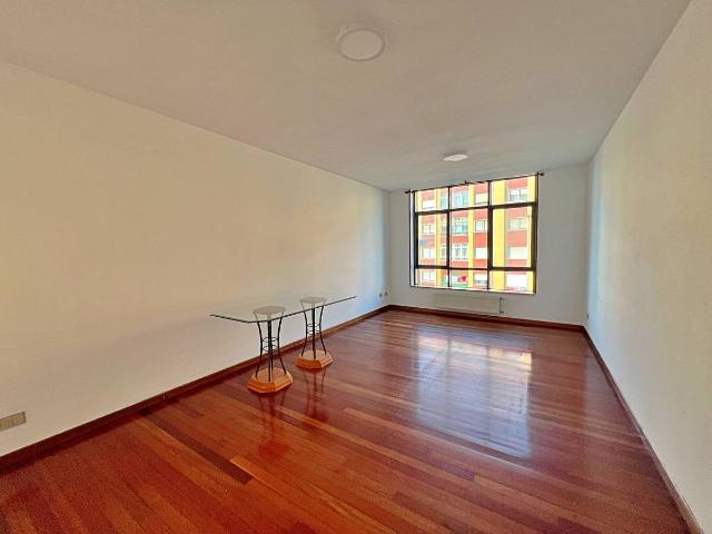 Piso en Venta en Recatelo O Carme
