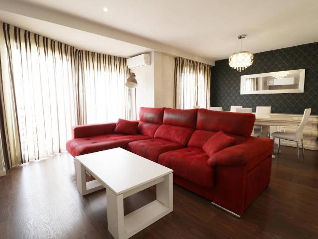 Piso en Venta en Reina Victoria Miguel Hernández