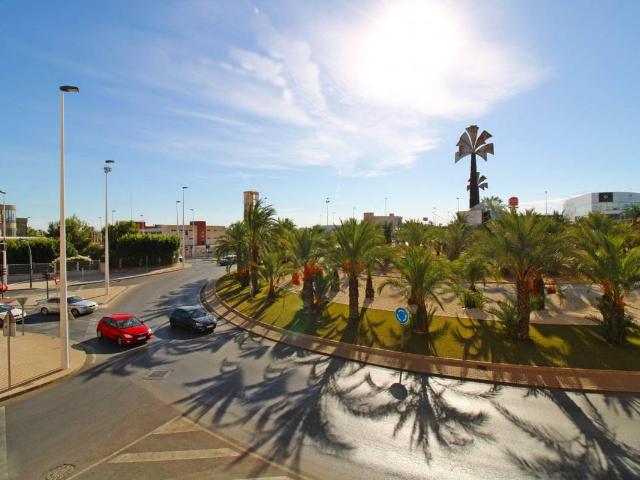 Piso en Venta en Reina Victoria Miguel Hernández