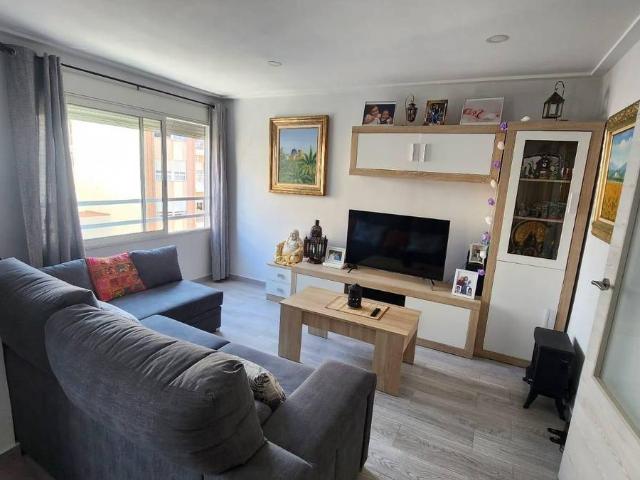 Piso en Venta en Reina Victoria Miguel Hernández