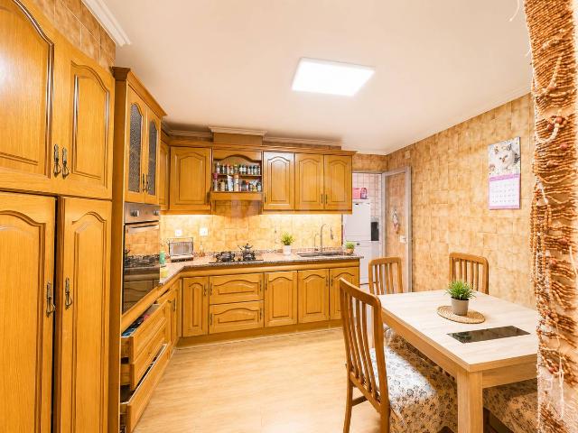 Piso en Venta en Reina Victoria Miguel Hernández