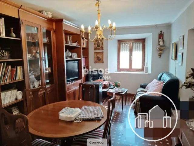 Piso en venta en Medina de Pomar. Fabulosa casa de piedra situada a unos 15 minutos de Medina de Pomar. Pisos Medina de.