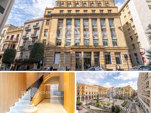 Piso en venta en Reus, Centre. SE VENDE PISO DE 300 METROS CON MUCHAS POSIBILIDADES EN PLAZA DEL PRIM. Pisos.