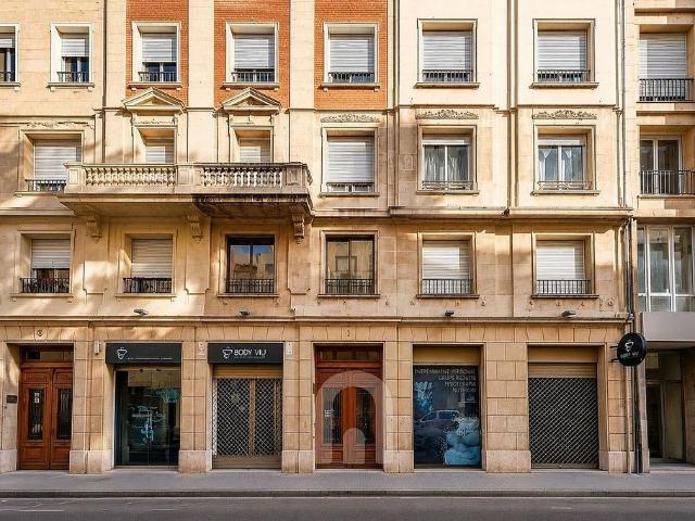 Piso en venta en Reus, de 110 m² 4 habitaciones por 239.000