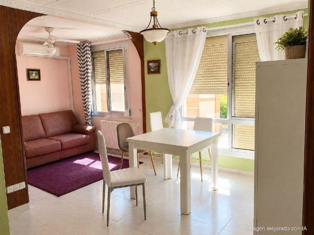 Piso en venta en Reus, de 55 m² 4 habitaciones por 88.000
