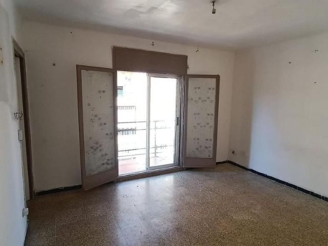 Piso en venta en Reus, de 85 m² 3 habitaciones por 90.000