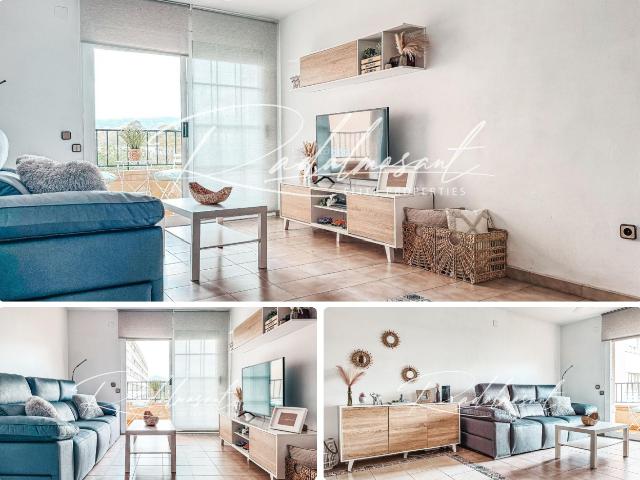 Piso en venta en Reus, Llevant. Piso con 4 habitaciones en Reus. Pisos.