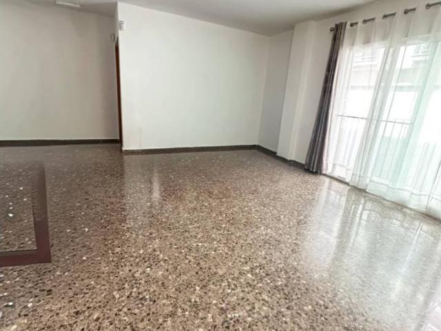 Piso en venta en Riba roja con garaje y trastero