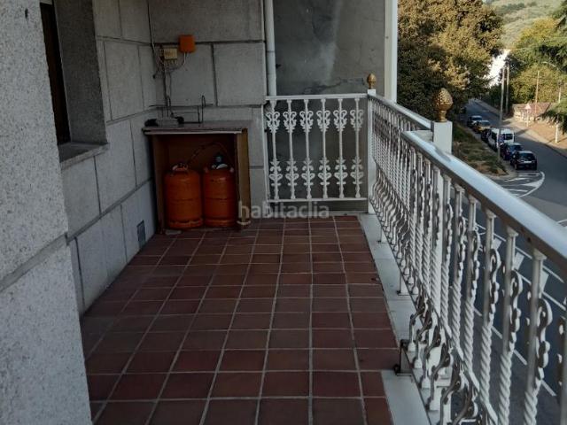 Piso en venta en Ribadavia. Pisos.