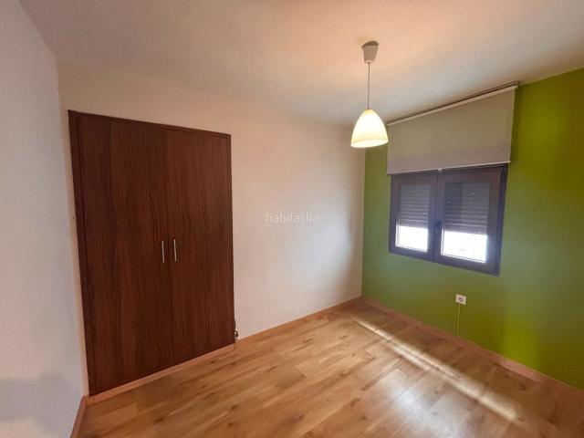 Piso en venta en Ribadesella. PISO EN BUEN ESTADO A UNOS METROS DE LA PLAYA. Pisos.
