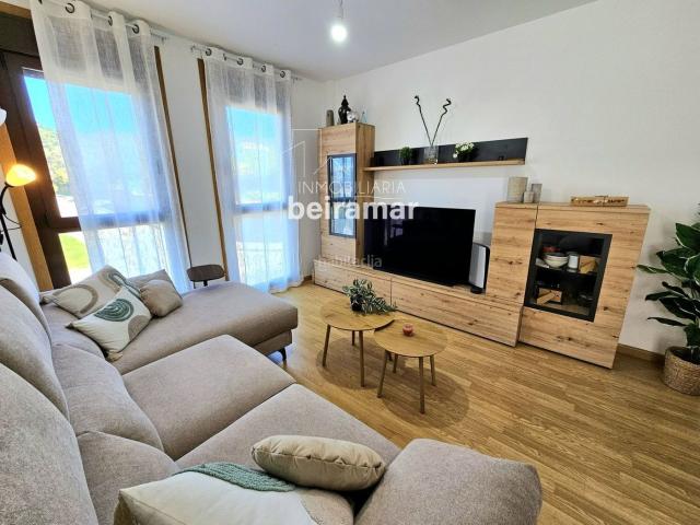 Piso en venta en Ribeira, Santa Uxía de Ribeira. Piso en venta en Ribeira, 3 dormitorios, garaje y trastero, cerca del centro. Pisos.