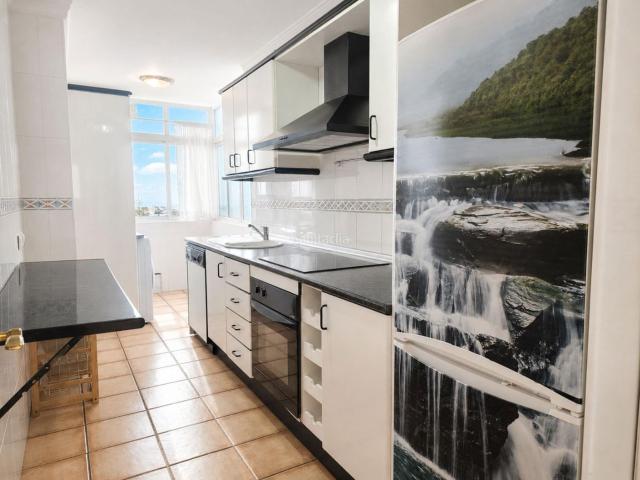 Piso en venta en Rincón de la Victoria, Cotomar. Novedad piso en Cotomar con aparcamiento y piscina. Pisos Rincón de la.