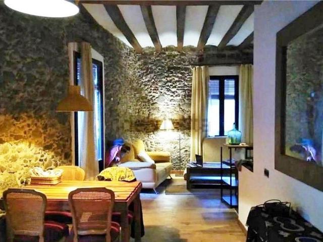Piso en venta en Ripoll, de 107 m² 1 habitación por 120.000