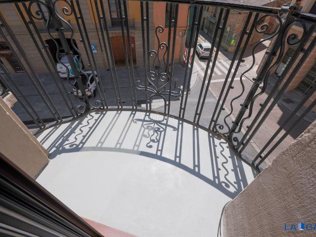 Piso en venta en Ripoll Pirineos. INCREIBLE OPORTUNIDAD. Pisos.