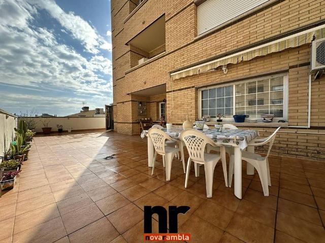 Piso en venta en Ripollet, de 95 m² 4 habitaciones por 388.000
