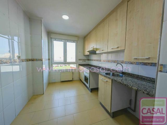 Piso en Venta en Roces