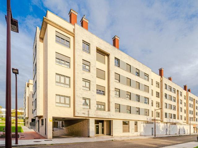 Piso en Venta en Roces
