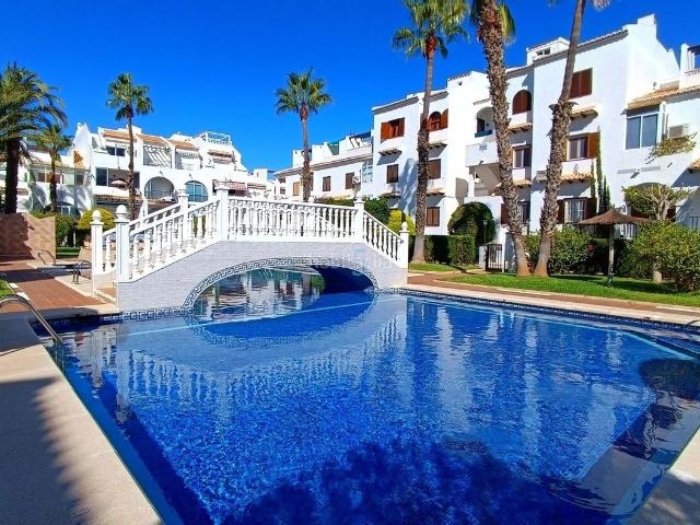 Piso en venta en Rojales. Apartamento de 1 dormitorio en la planta baja orientado al suroeste, terraza ampliada y vistas impresionantes, Ciudad Quesada! Sit. Pisos.
