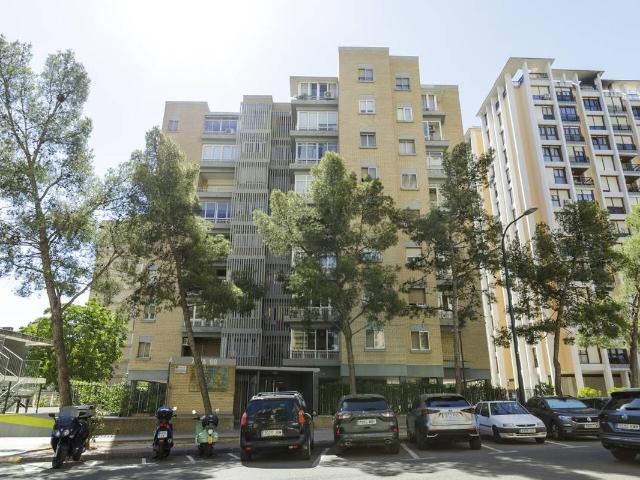 Piso en Venta en Romareda