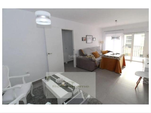 Piso en venta en Ronda, Casco Histórico. Encanto y modernidad en plena calle Espinel piso reformado con terraza y ascensor. Pisos.