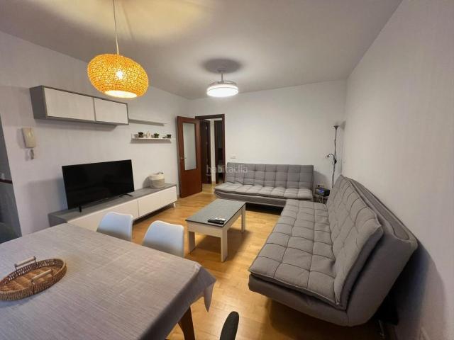 Piso en venta en Ronda, Casco Histórico. Piso con aparcamiento. Pisos.
