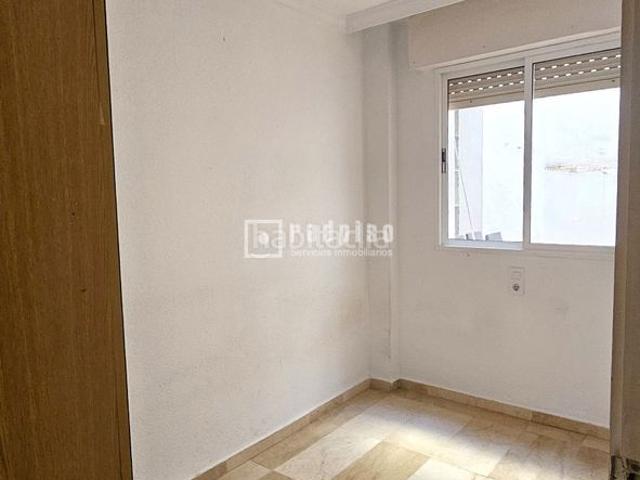 Piso en venta en Ronda, Casco Histórico. PISO DE 3 DORMITORIOS CON PATIO, LAVADERO Y TERRAZA ACRISTALADA EN PLENO CENTRO DE RONDA. Pisos.