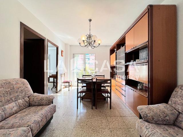 Piso en venta en ronda De Sant Antoni de Llefià, Badalona, de 78 m² 3 habitaciones por 245.000