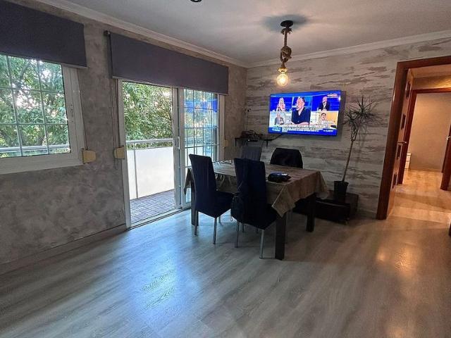 Piso en venta en ronda De Sant Ramon, Sant Boi de Llobregat, de 60 m² 3 habitaciones por 269.000