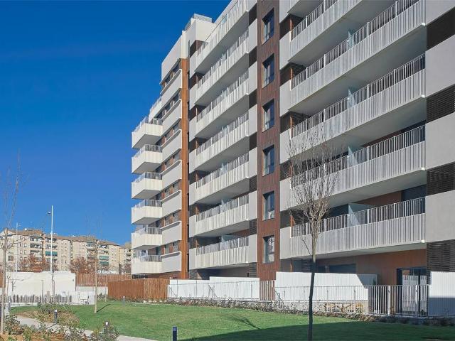 Piso en Venta en Rosaleda Juventud