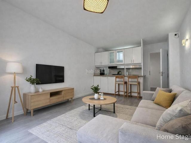Piso en venta en Roses, Centre Costa Brava. Apartamento reformado con balcón y ascensor a 2 minutos de la playa en Roses. Pisos.