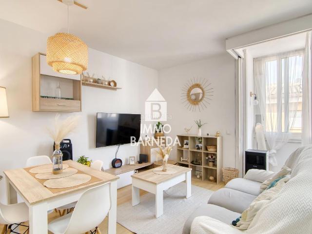 Piso en venta en Roses, Centre Costa Brava. Apartamento reformado de 2 dormitorios a 400 metros del mar en el centro de Roses. Pisos.